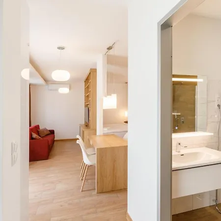 La Bella Centrum Piros/sarga * Hévíz