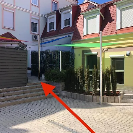 La Bella Centrum Piros/sárga Apartamento Hévíz