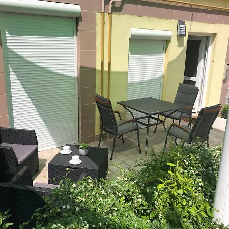 La Bella Centrum Piros/sarga Apartmán *