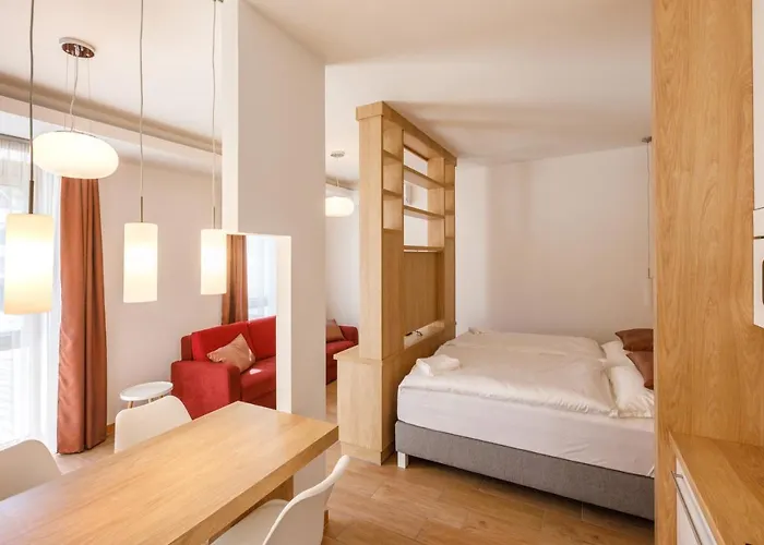 La Bella Centrum Piros/sarga