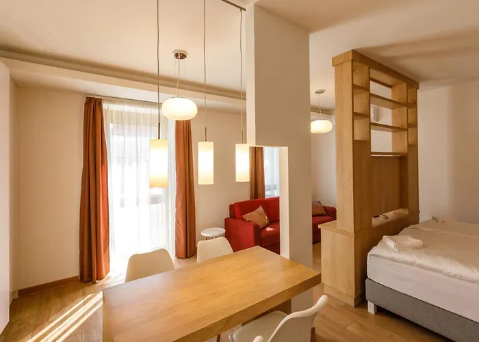 La Bella Centrum Piros/sarga