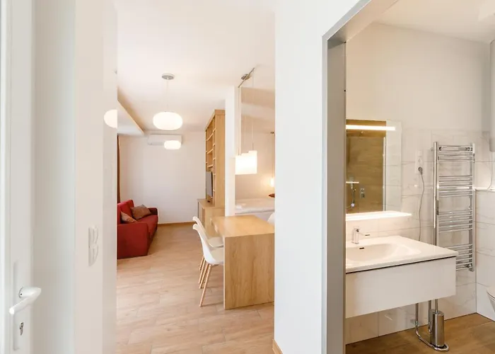 La Bella Centrum Piros/sarga * Hévíz