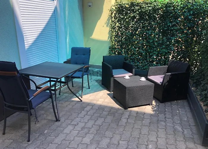 La Bella Centrum Piros/sarga *