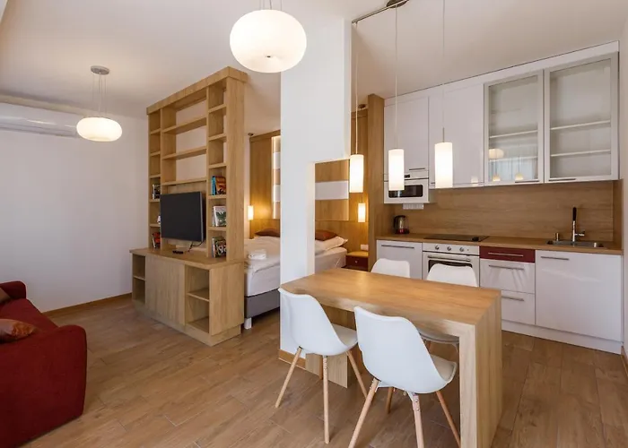 La Bella Centrum Piros/sarga *